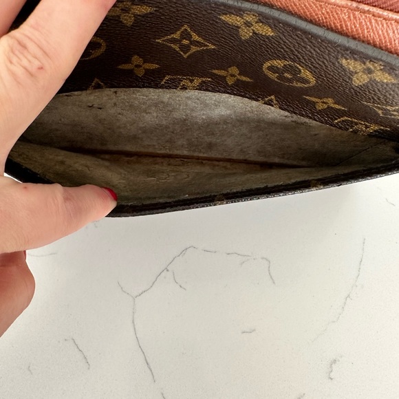 Louis Vuitton Vintage Monogram Orsay Clutch Bag AR0975 - Picture 4 of 11